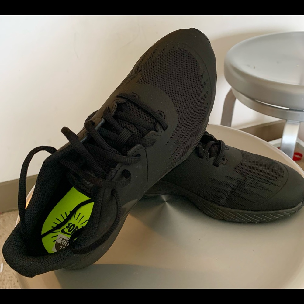 Nike Star Runner Shoes Size: US 7Y